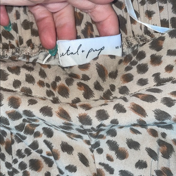 Petal & Pup Shelby Wide-Leg Pants Beige Small - Picture 4 of 4